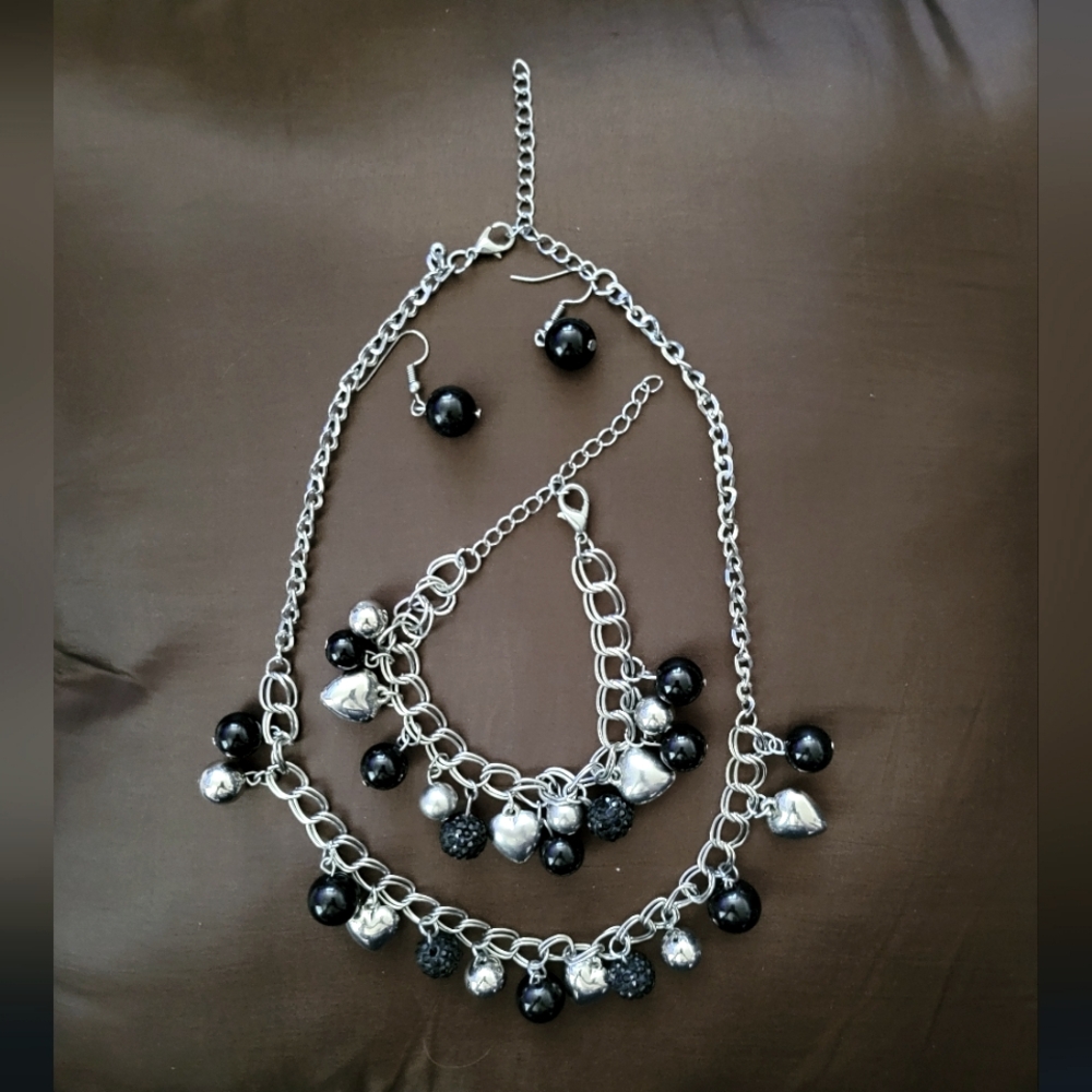 Necklace set